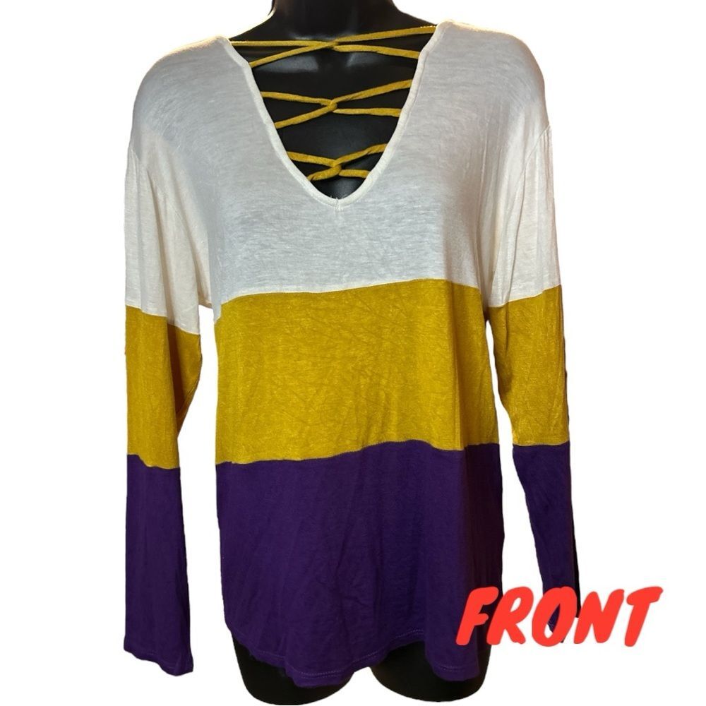 Fantastic Fawn Purple Gold Stripe, L Slv, Twist Design V-Neck, blouse P2P 19”